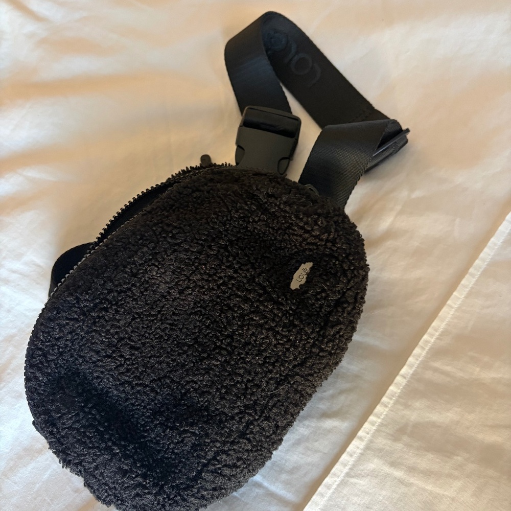 Lole crossbody